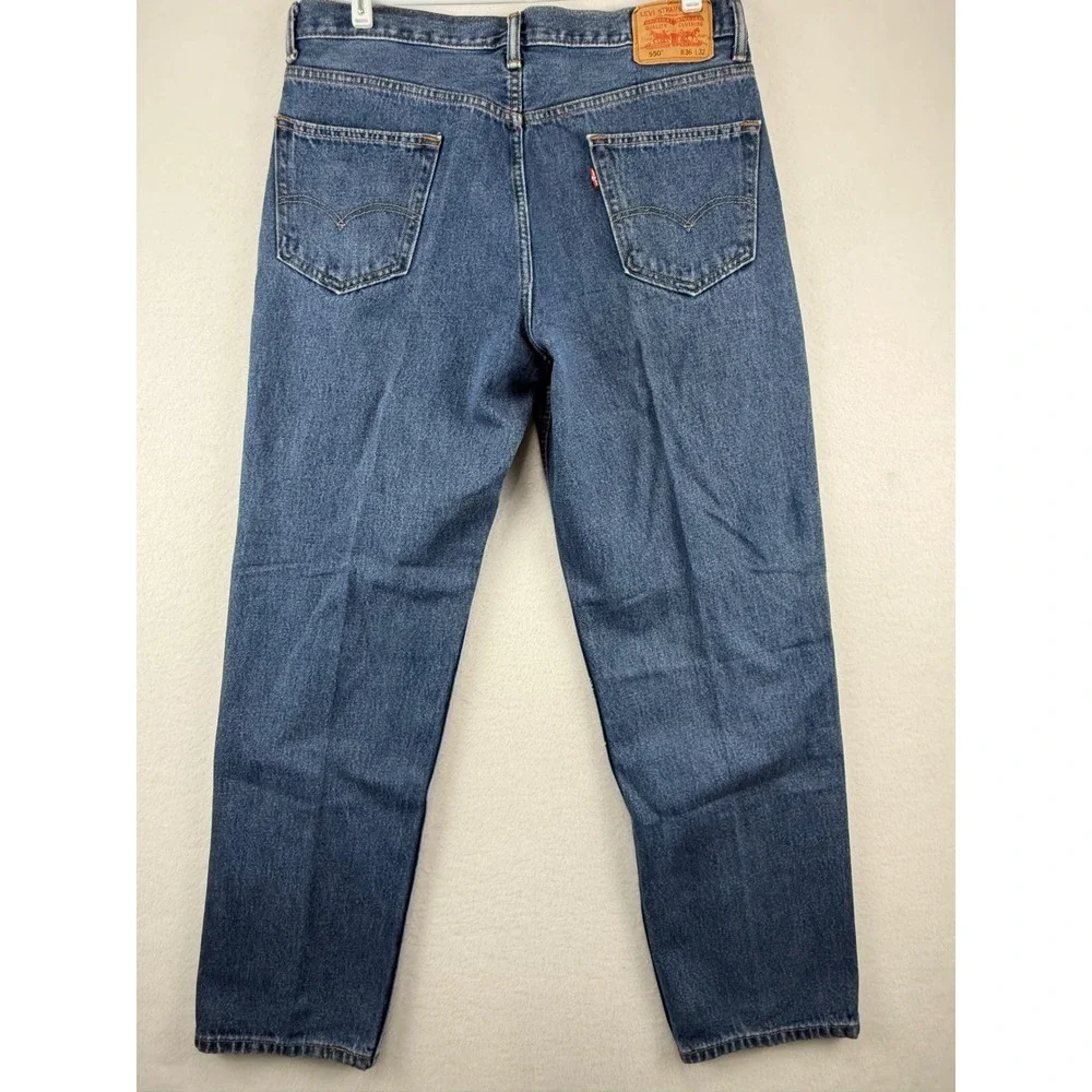 Levi's 550 Relaxed Fit Jeans Mens 36x32 Blue Denim Medium Wash Cotton